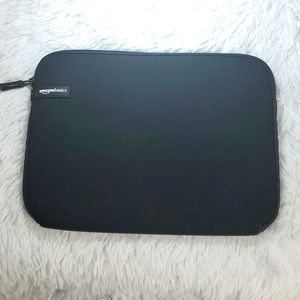 Amazon Basics Electronic Pouch